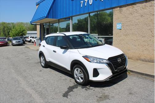 2023 Nissan Kicks S