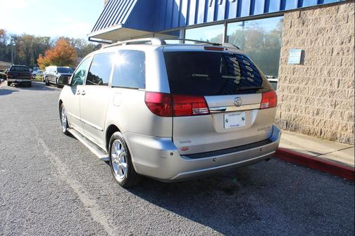 2004 Toyota Sienna XLE