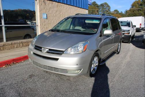 2004 Toyota Sienna XLE