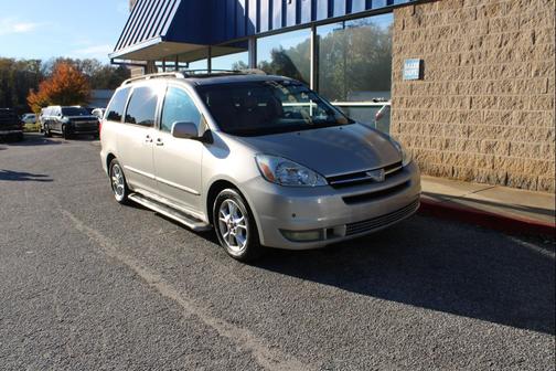 2004 Toyota Sienna XLE