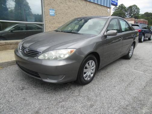 2005 Toyota Camry LE