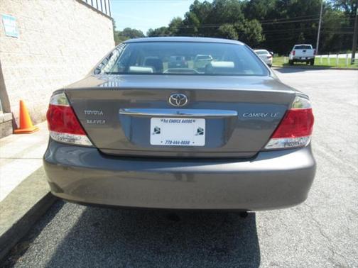 2005 Toyota Camry LE