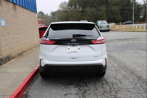 2022 Ford Edge SE
