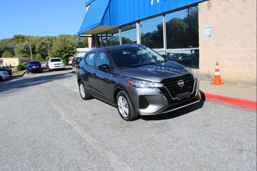 2023 Nissan Kicks S