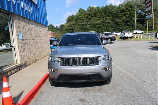 2017 Jeep Grand Cherokee Laredo
