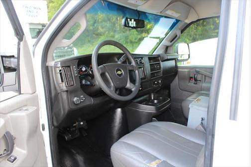 2017 Chevrolet Express 2500 RWD 2500 135