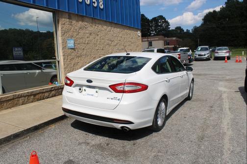 2016 Ford Fusion Hybrid SE