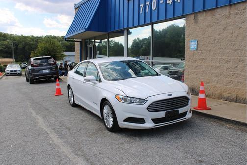 2016 Ford Fusion Hybrid SE