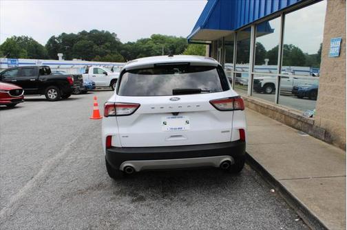 2020 Ford Escape SE