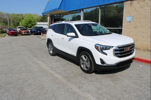 White 2021 GMC Terrain SLT