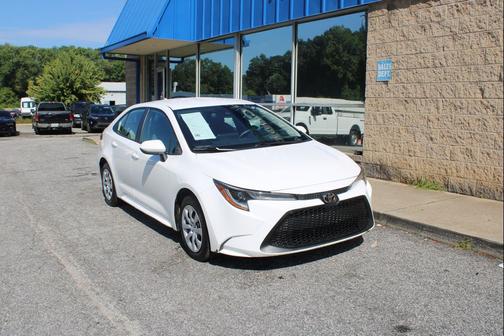 2022 Toyota Corolla LE