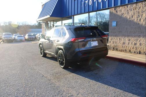 2020 Toyota RAV4 XLE Premium