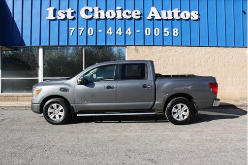 2017 Nissan Titan SV