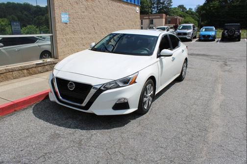 White 2021 Nissan Altima 2.5 S Sedan