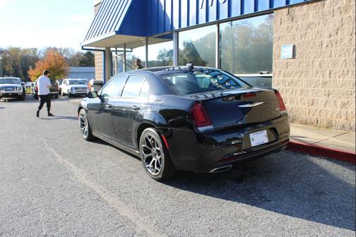 2018 Chrysler 300 Touring