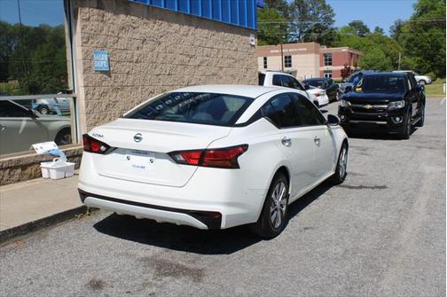 2022 Nissan Altima 2.5 S Sedan