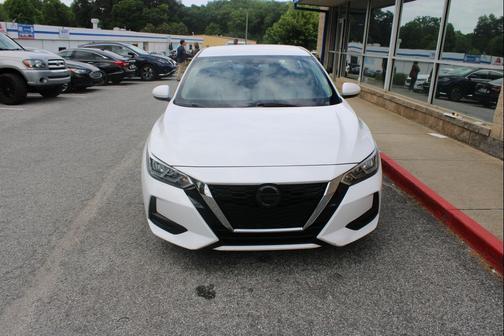 White 2022 Nissan Sentra SV