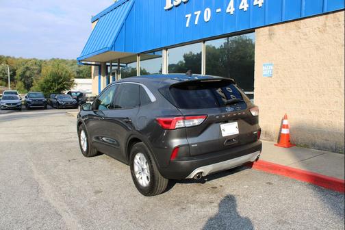 2020 Ford Escape SE