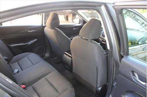 2022 Nissan Altima 2.5 S Sedan