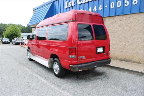 2007 Ford E350 Super Duty XL Wagon