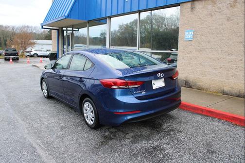 2018 Hyundai ELANTRA SE