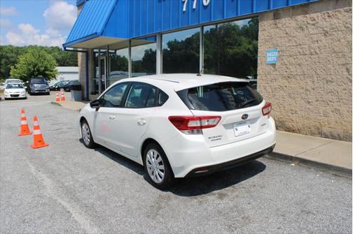2019 Subaru Impreza 2.0i