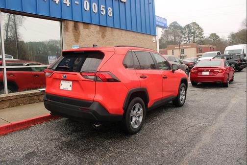 2022 Toyota RAV4 Hybrid LE