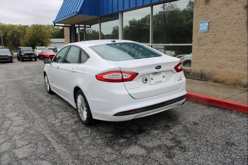 2016 Ford Fusion Hybrid SE