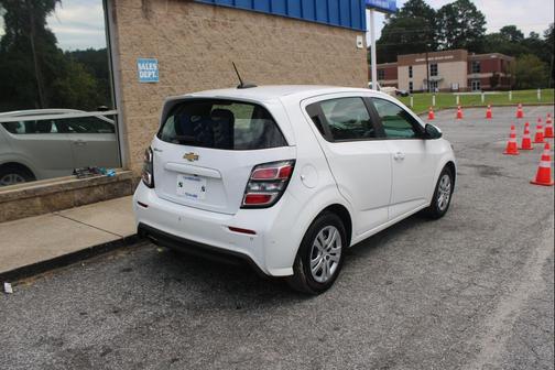 2020 Chevrolet Sonic 5dr HB LT w/1FL