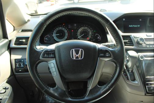 Blue 2016 Honda Pilot Elite