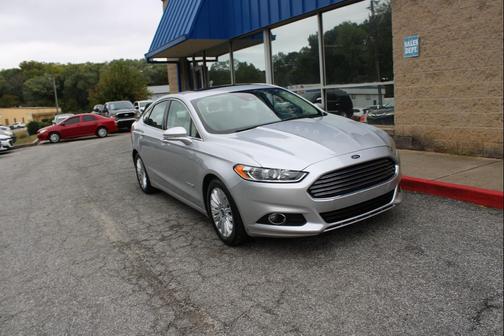 2015 Ford Fusion Hybrid SE