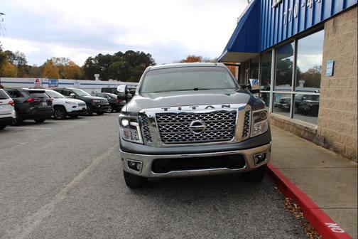 2017 Nissan Titan SL