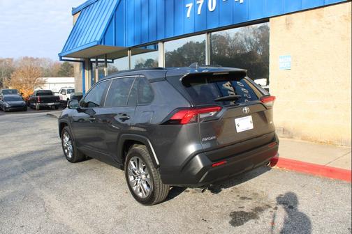 2020 Toyota RAV4 XLE Premium