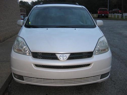 2004 Toyota Sienna XLE