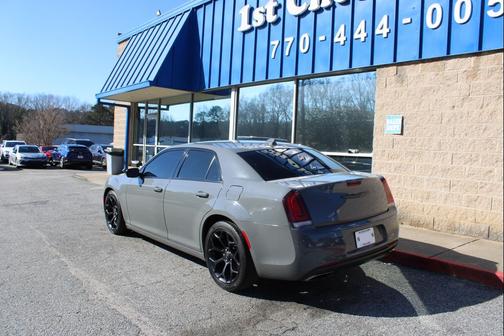 2019 Chrysler 300 Touring