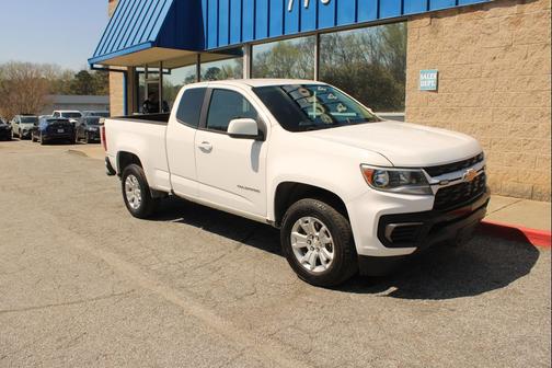 White 2022 Chevrolet Colorado LT
