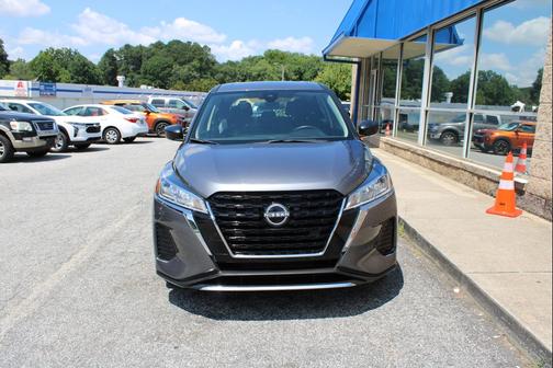 2023 Nissan Kicks S