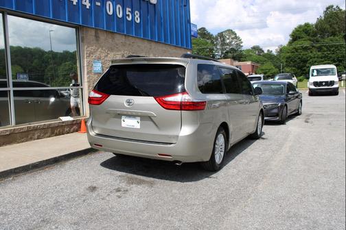2015 Toyota Sienna XLE