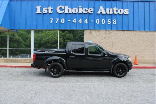 Black 2019 Nissan Frontier SV