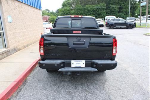 Black 2019 Nissan Frontier SV