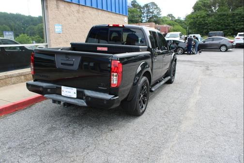 Black 2019 Nissan Frontier SV