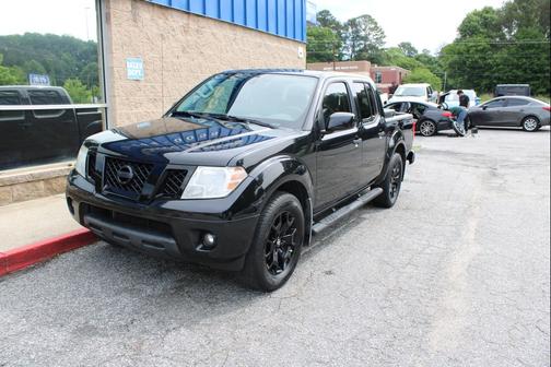 Black 2019 Nissan Frontier SV