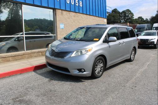 2016 Toyota Sienna XLE