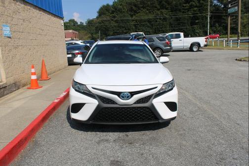 2018 Toyota Camry Hybrid LE