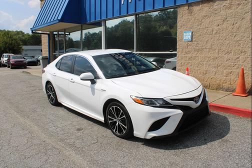 2018 Toyota Camry Hybrid LE
