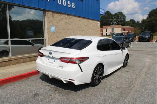 2018 Toyota Camry Hybrid LE