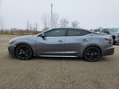 2022 Nissan Maxima SR Xtronic CVT