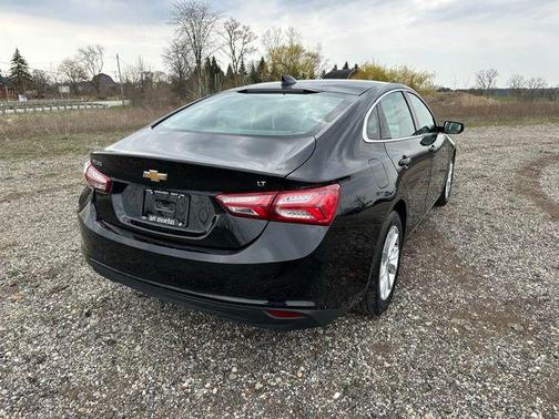 2022 Chevrolet Malibu FWD LT