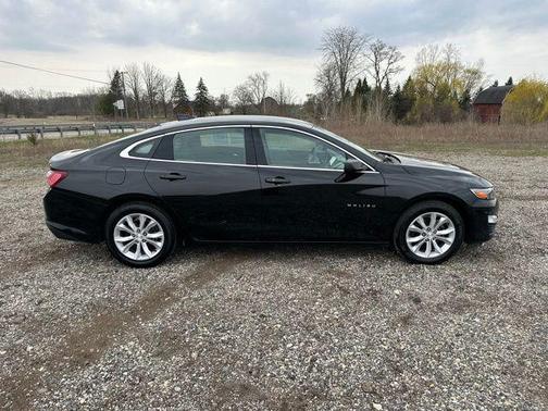 2022 Chevrolet Malibu FWD LT
