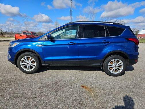 Lightning Blue Metallic 2019 Ford Escape SEL